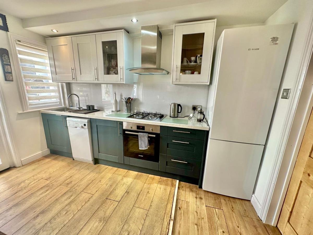Garden Cottage - 3 Bedroom Close To Town And Beach Bornemouth Extérieur photo