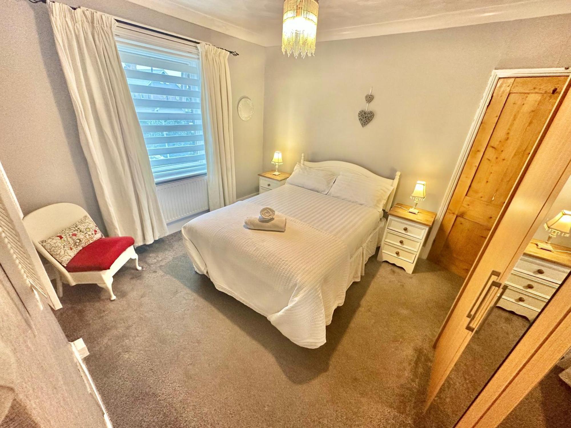 Garden Cottage - 3 Bedroom Close To Town And Beach Bornemouth Extérieur photo